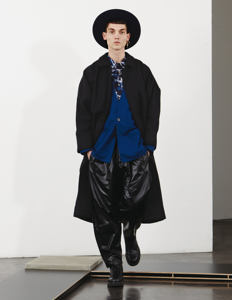 etudes-studio-etudes-v-1053