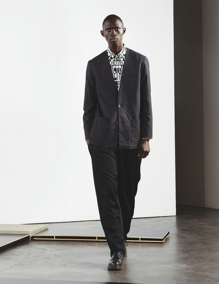 etudes-studio-etudes-v-1063